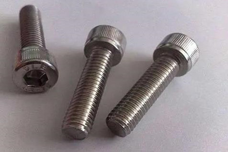 你真的了解內六角螺栓和外六角螺栓嗎?華隆科普!